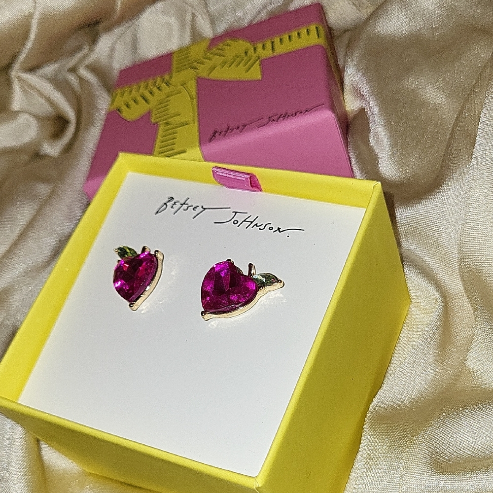 Betsey Johnson Pink Heart Berry Stud Earrings Bnib TL Ty LM